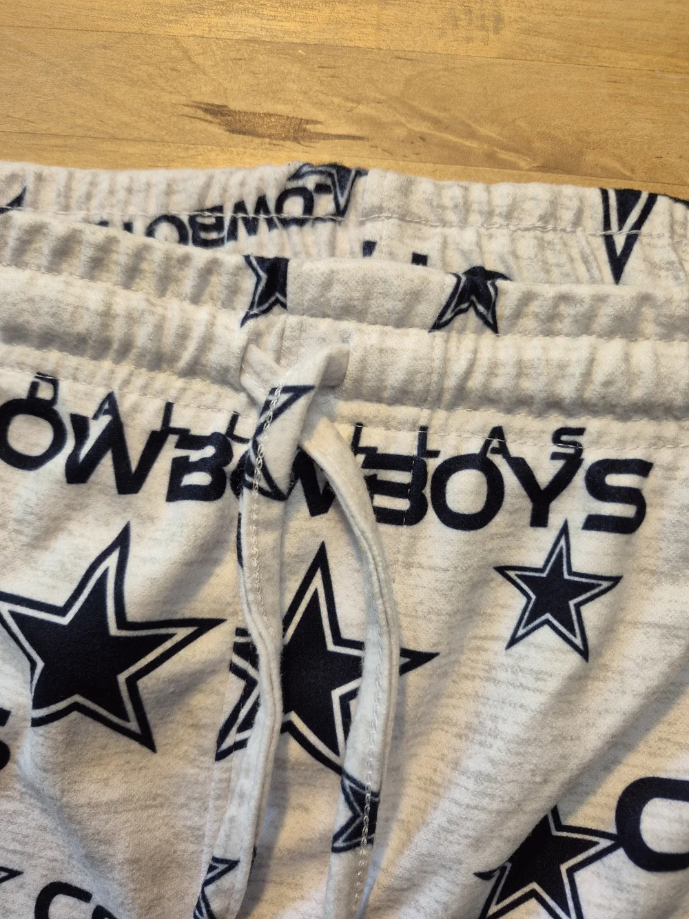 Team Apparel Cowboys Lounge Pants in Cream with Black Stars